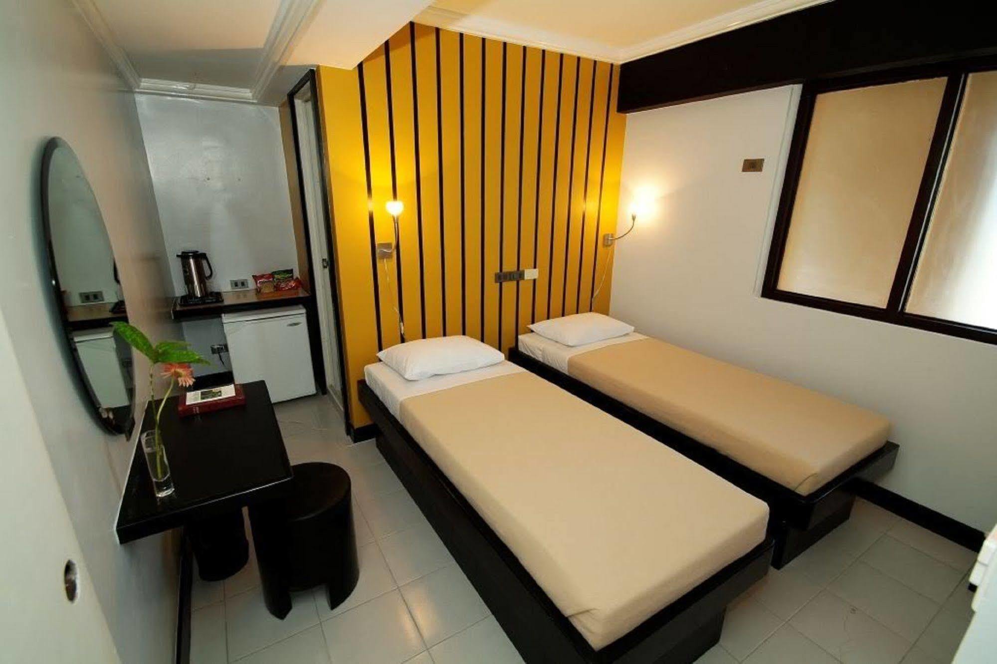 The Legend Palawan Hotel Puerto Princesa Ngoại thất bức ảnh