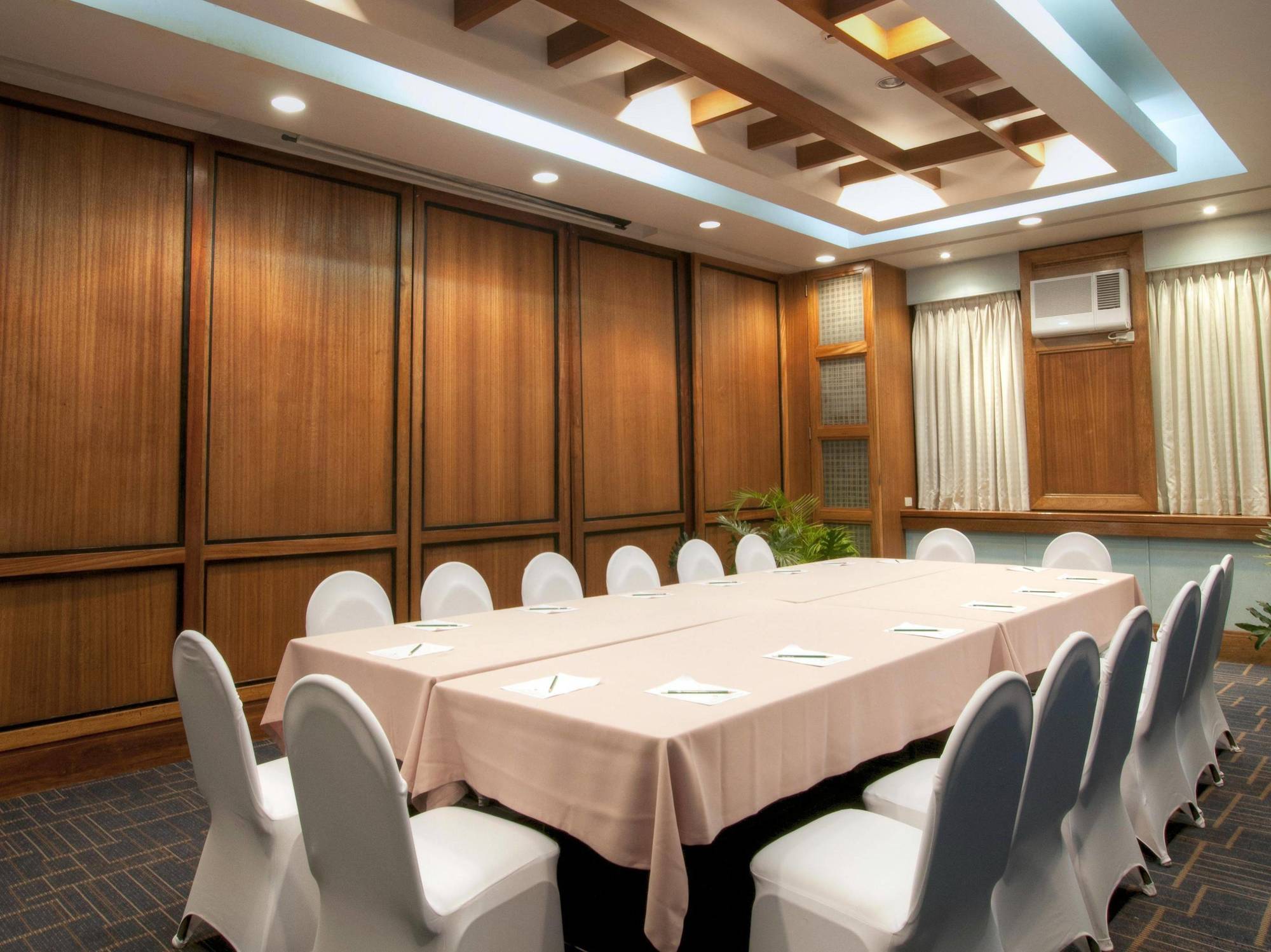 The Legend Palawan Hotel Puerto Princesa Ngoại thất bức ảnh